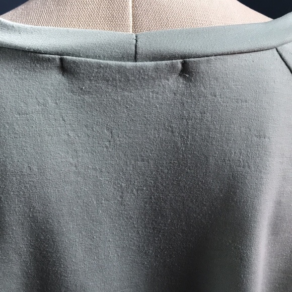 Three birds nest mint green oversized cropped V-neck fringe on sleeves top - Picture 5 of 12